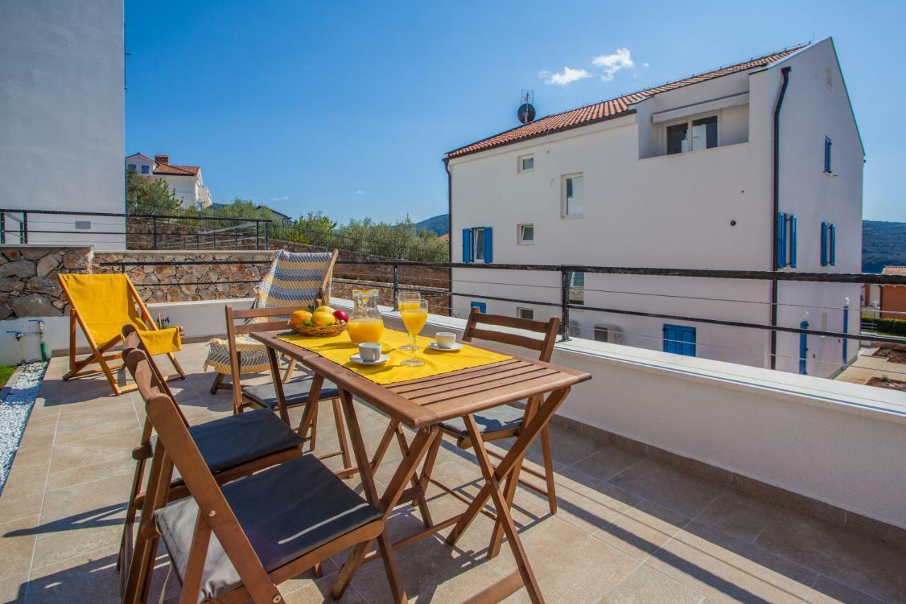 Apartment D Црес Экстерьер фото